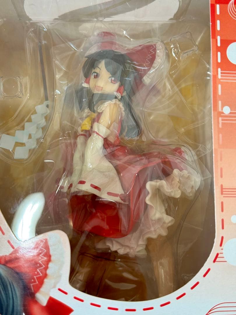 【未開封品】東方project 博麗霊夢 1/8 完成品フィギュア[Gift]