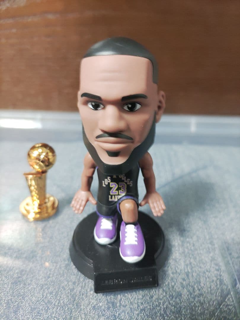 U*y様 NBA Ballersレブロン・ジェームズ　LeBron James