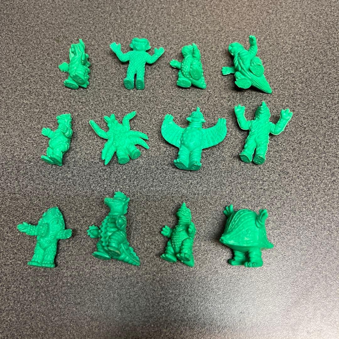 ウルトラマン怪獣消しゴム緑バラ売りOK‼️