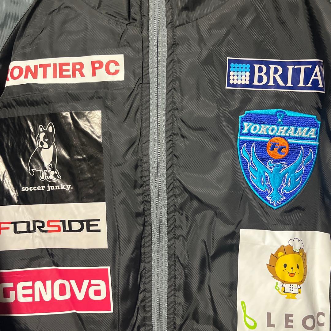 横浜FC 中綿　迷彩柄ウィンドブレーカー