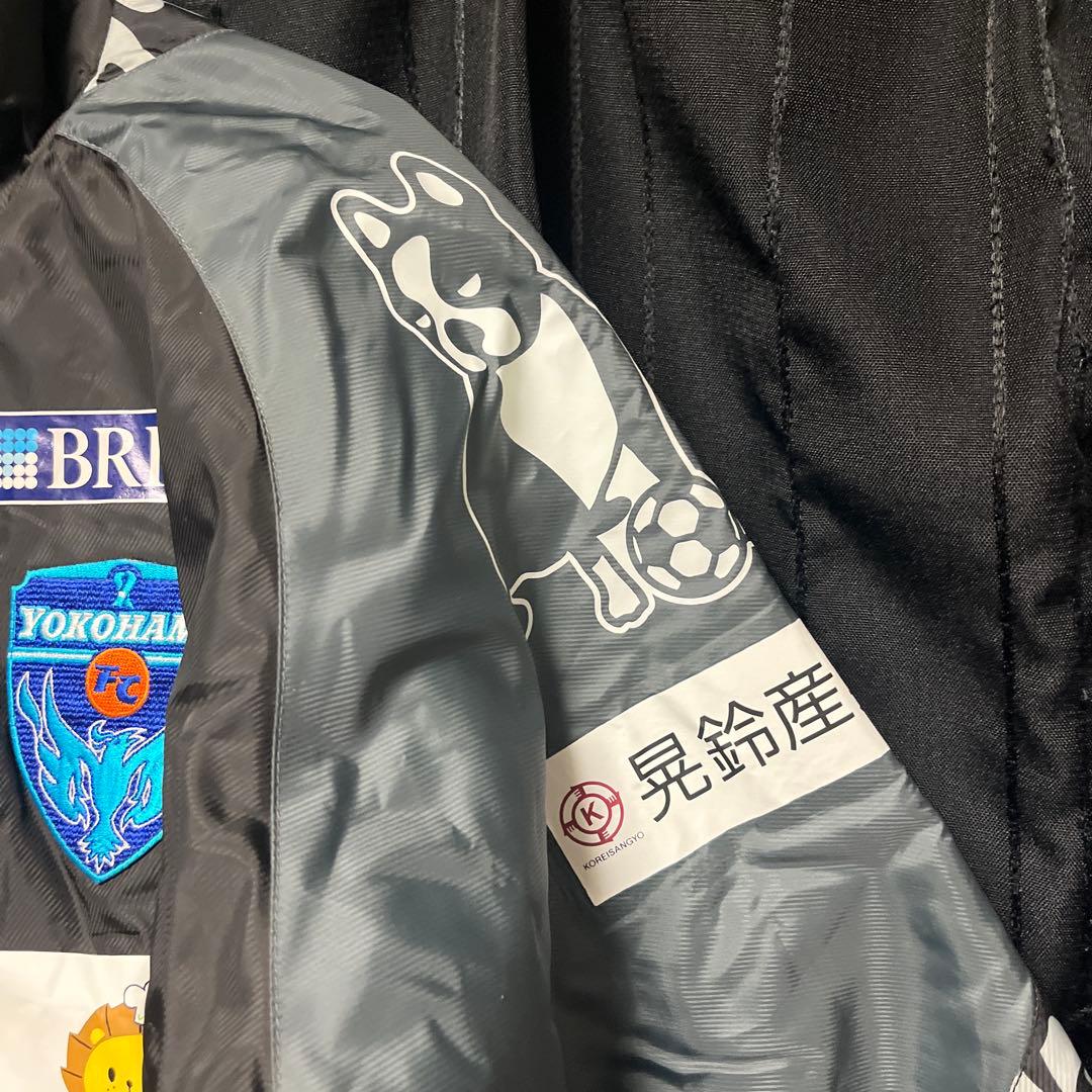 横浜FC 中綿　迷彩柄ウィンドブレーカー