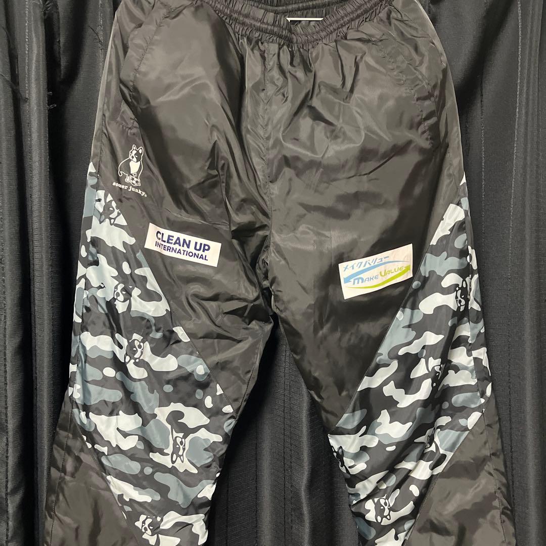 横浜FC 中綿　迷彩柄ウィンドブレーカー