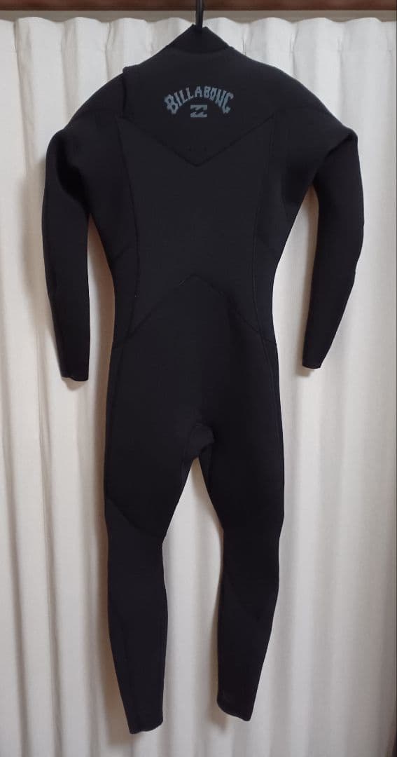 BILLABONG　ビラボン　セミドライ ウェットスーツ　4×3mm　US S