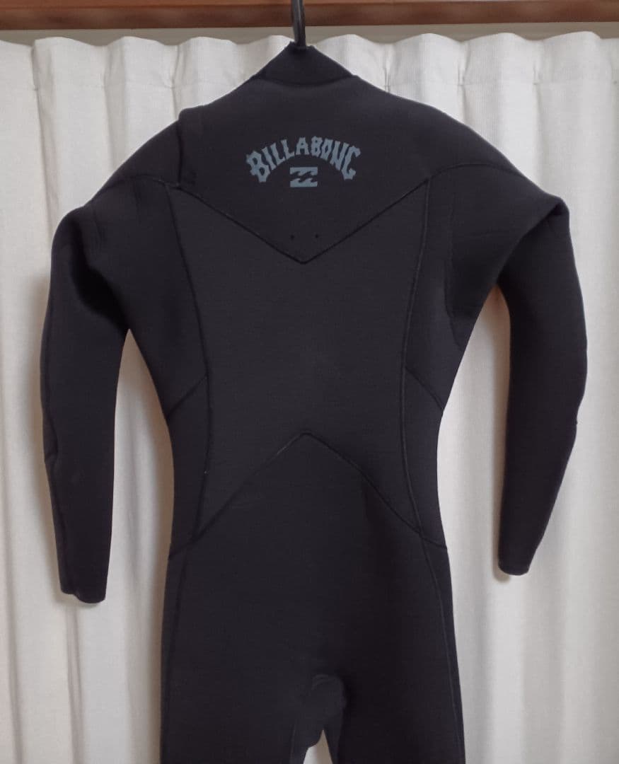 BILLABONG　ビラボン　セミドライ ウェットスーツ　4×3mm　US S