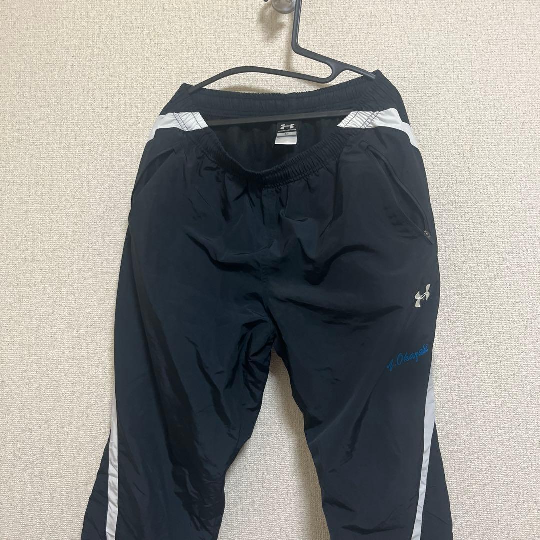 石見智翠館高校ラグビー部のシャカシャカズボンです。