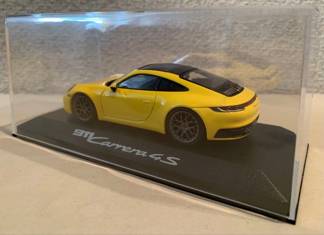 ポルシェ特注1/43 Porsche 911 (992)Carrera 4S