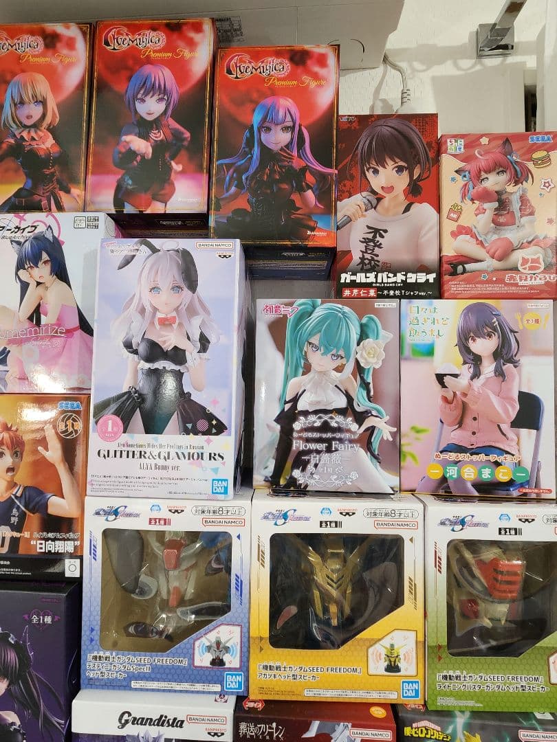 未開封フィギュア33個フリーレン アーリャマオマオ デク ガルクラ キルア