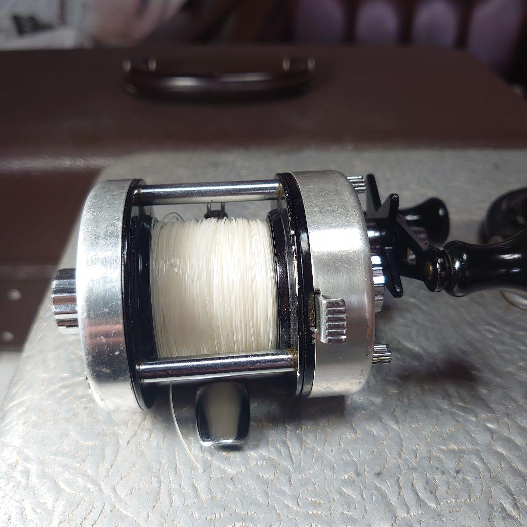 フルーガー Pflueger 2800