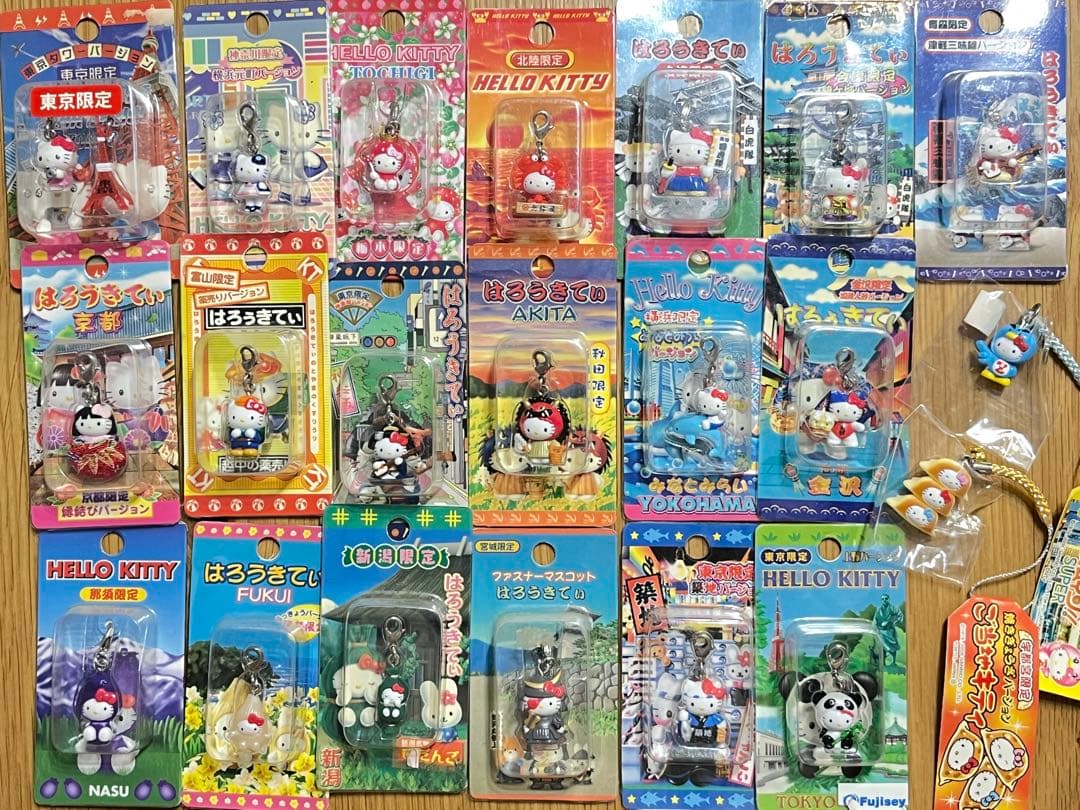 【ご当地キティ】 ファスナーマスコット＋ストラップ 計21個