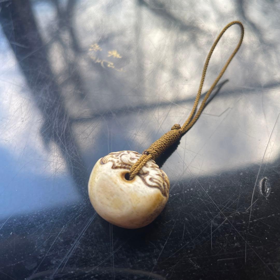 提げ物　緒締　玉龍　鹿角？