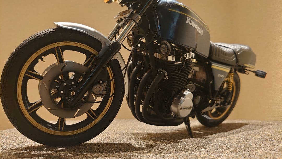 【メル64289です！】1/6 カワサキ 750FX 4気筒modoki