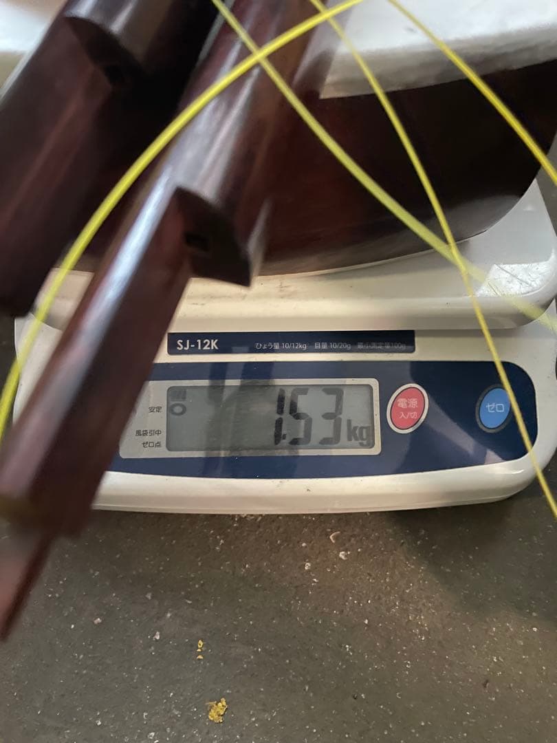 三味線 紅木 金細 一本溝 綾杉胴彫あり　糸巻天然素材　k9刻印あり