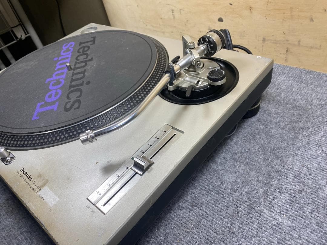 technics SL-1200mk2 ターンテーブル
