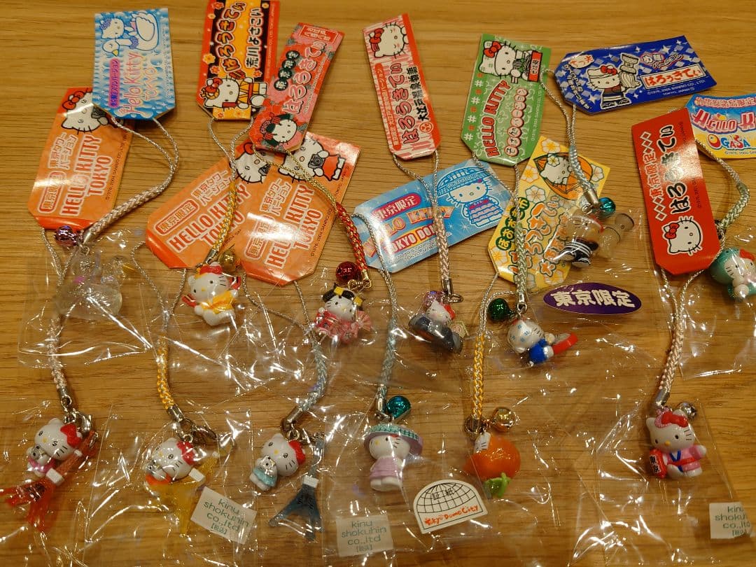 d*7様 【未開封】【東京限定】ハローキティ ストラップ セット