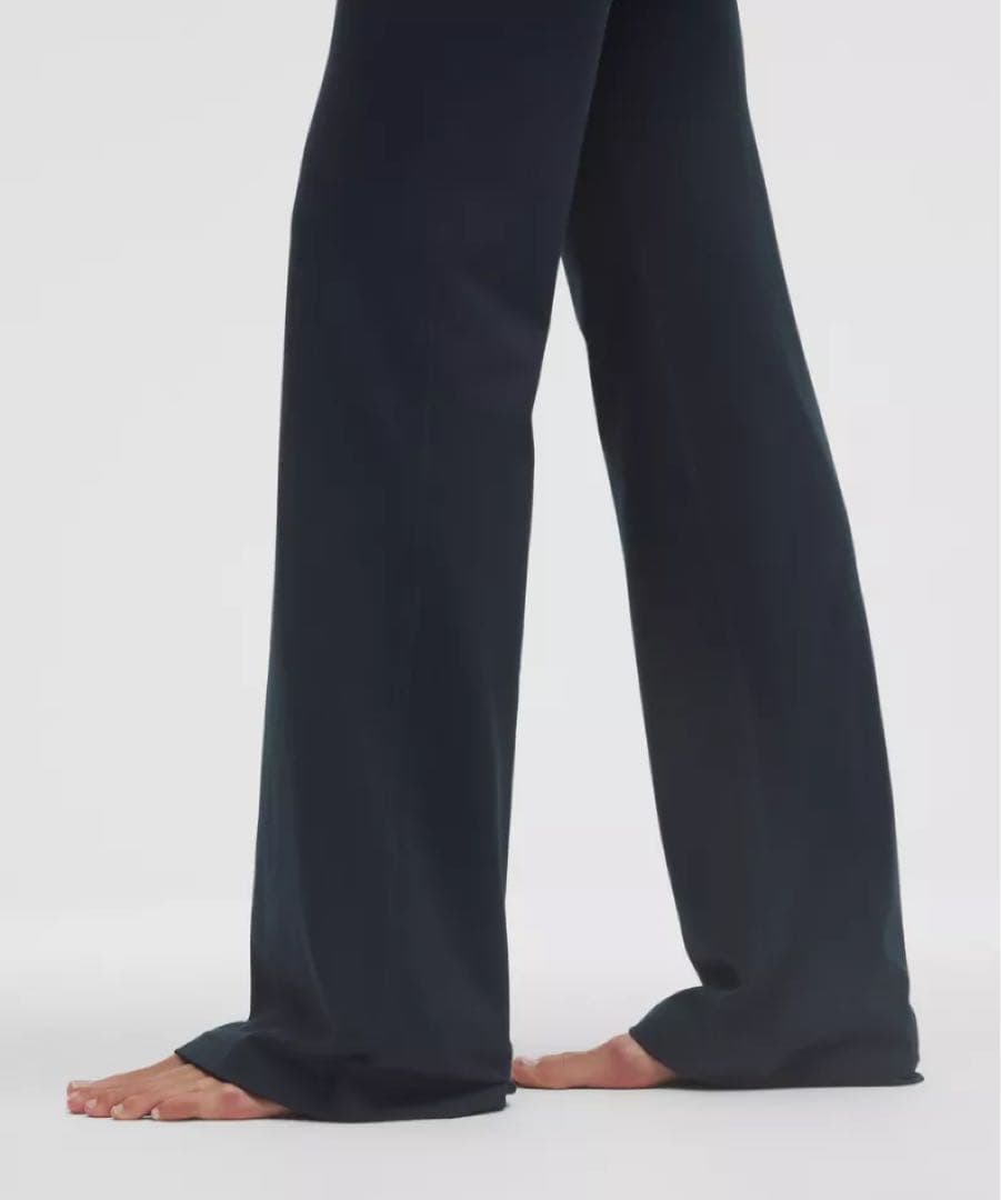 Lululemon ルルレモンGrooveハイライズブーツカットパンツショート