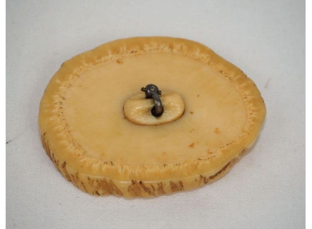 送料無料　時代物　一角提げ物　根付　饅頭　29g