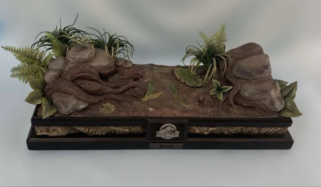 ブルー 「ジュラシック・ワールド/炎の王国」 1/6 フィギュア