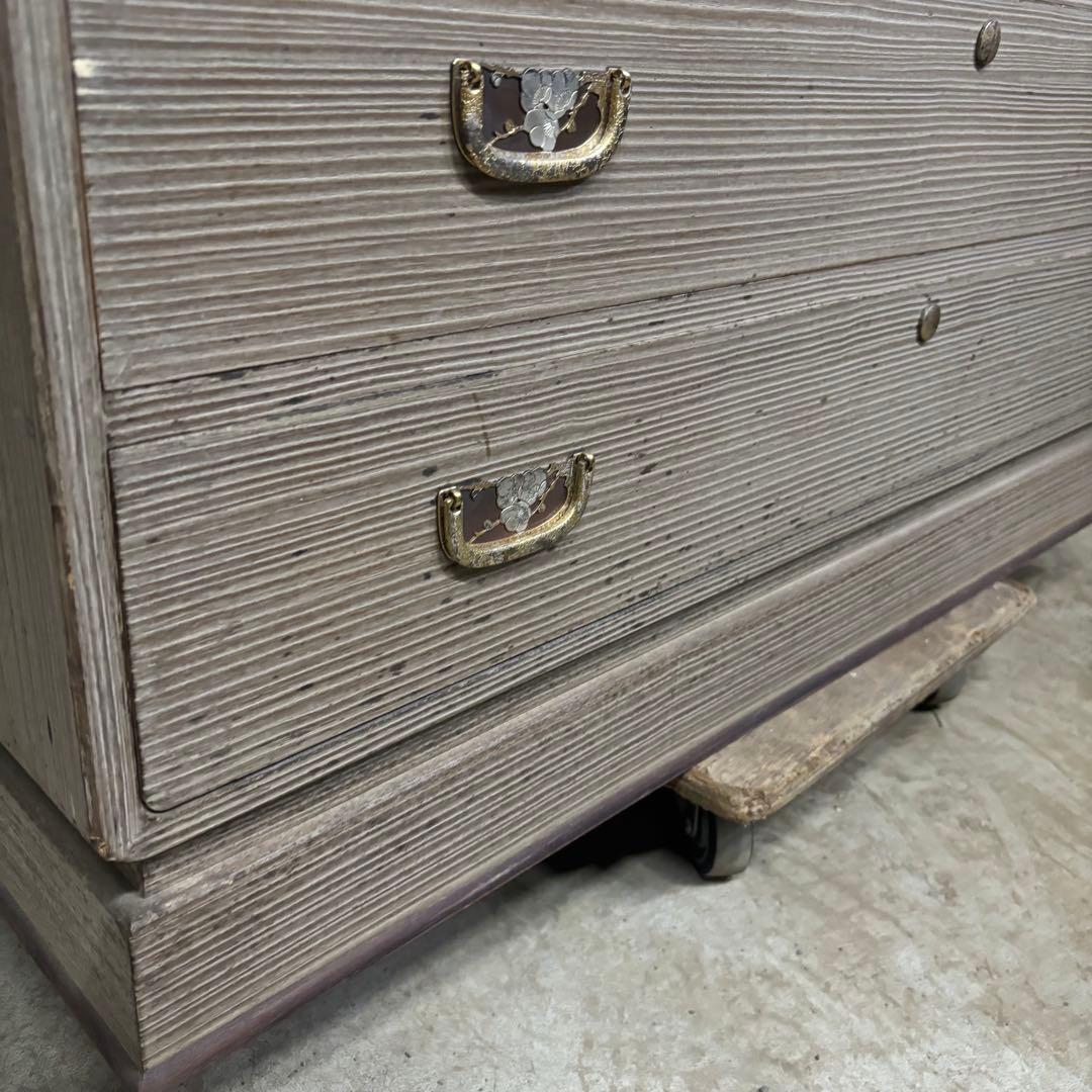 賀茂桐箪笥　通産大臣指定伝統的工芸品　着物