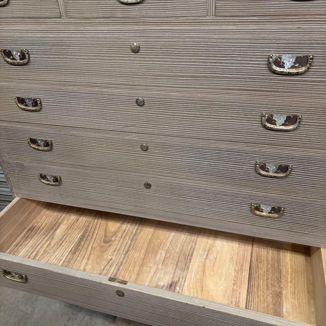 賀茂桐箪笥　通産大臣指定伝統的工芸品　着物