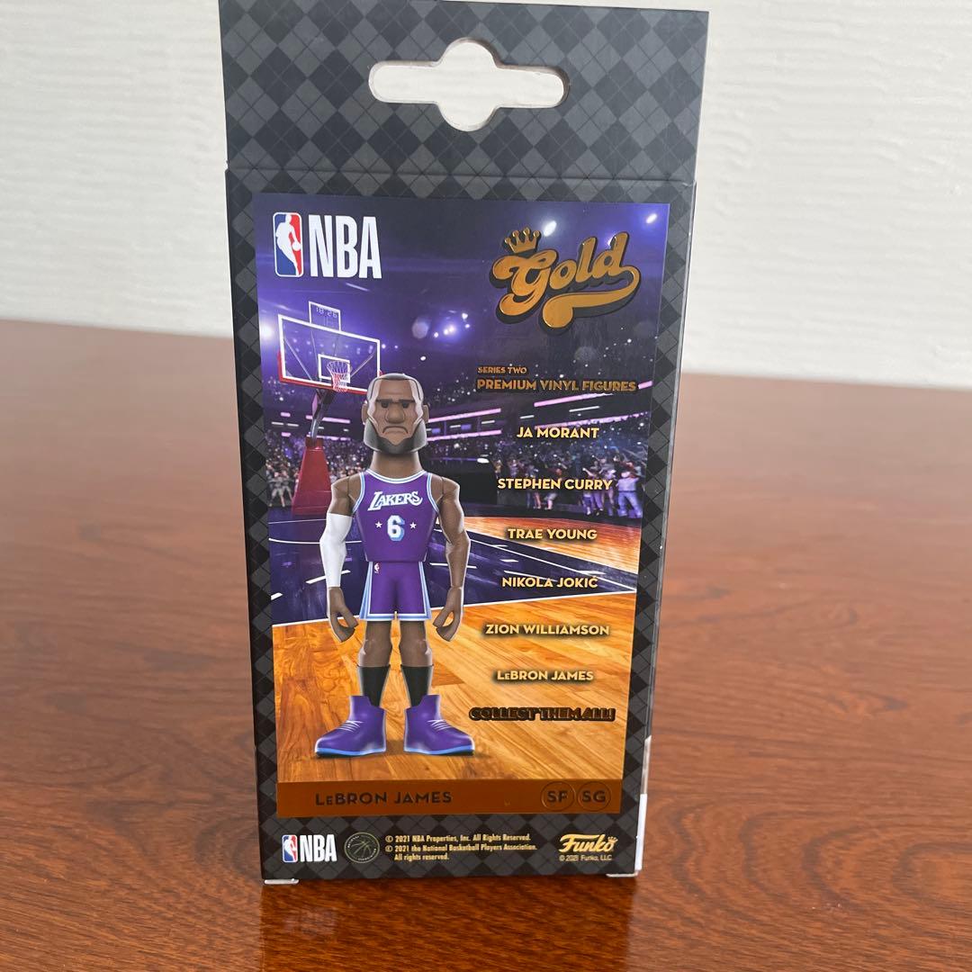 Funko LeBron James Gold フィギュア
