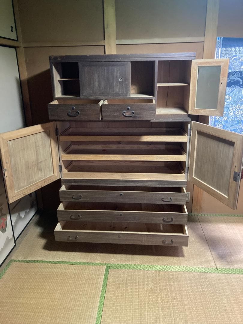 桐箪笥 昭和レトロ アンティーク 時代家具 【お引取りも可 送料分値引きします】