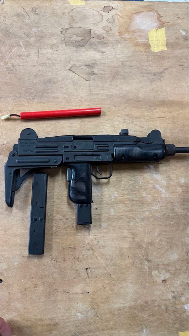 東京マルイ　uzi サブマシンガン　電動エアガン箱無し