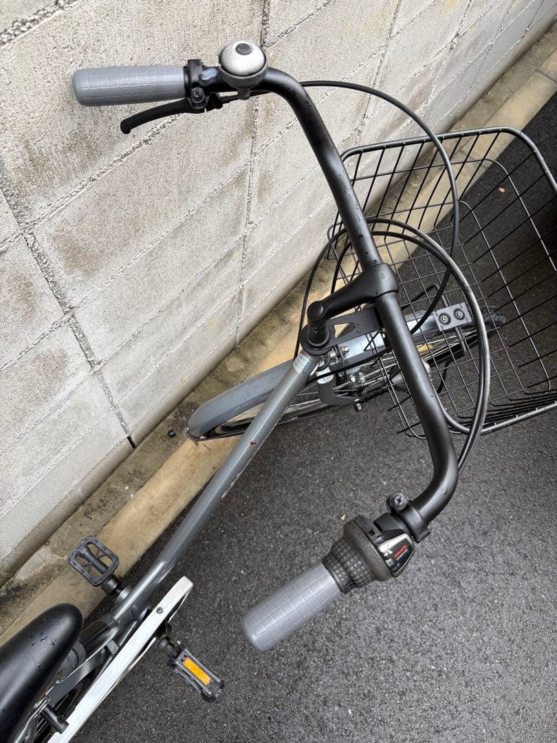 シティサイクル　グレー