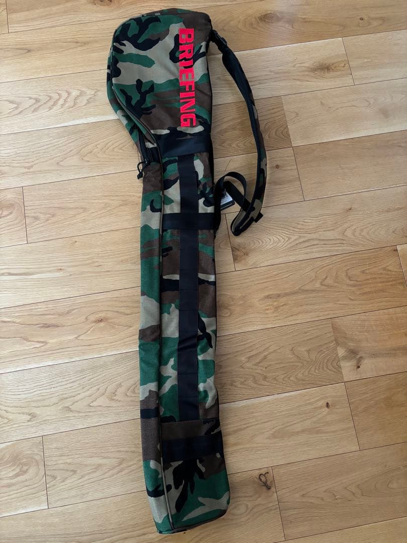 新品未使用！BRIEFINGのカモフラージュ キャディバッグ（クラブケース）