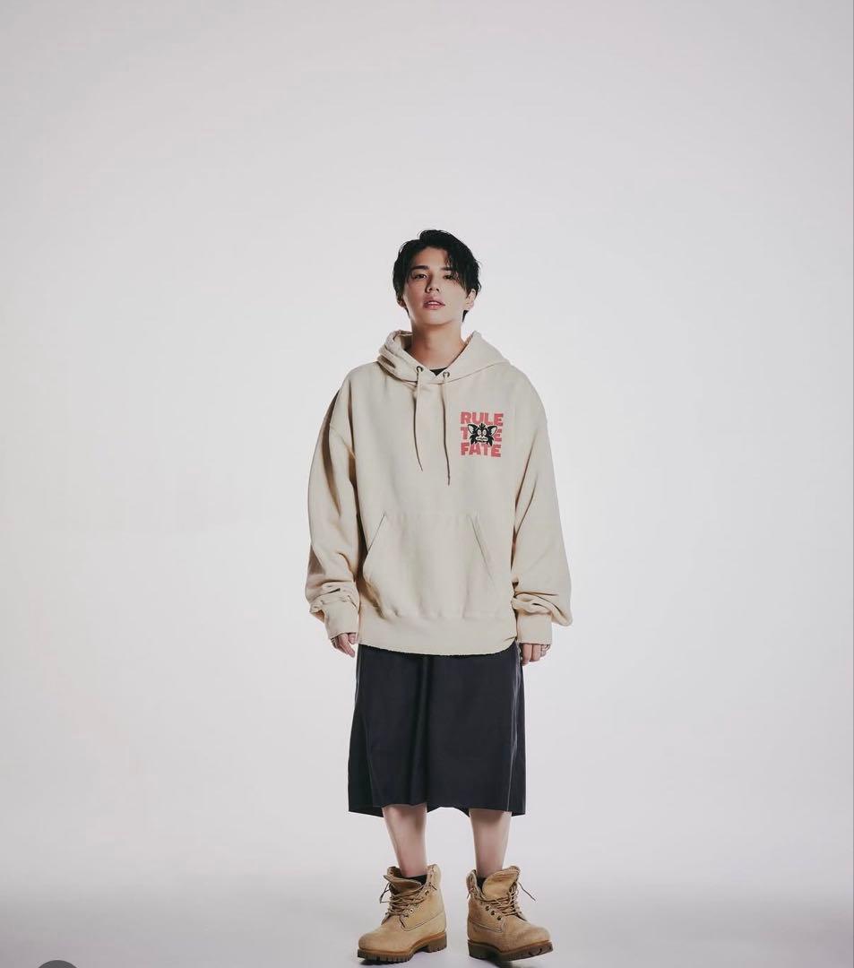 RULE THE FATE パーカー