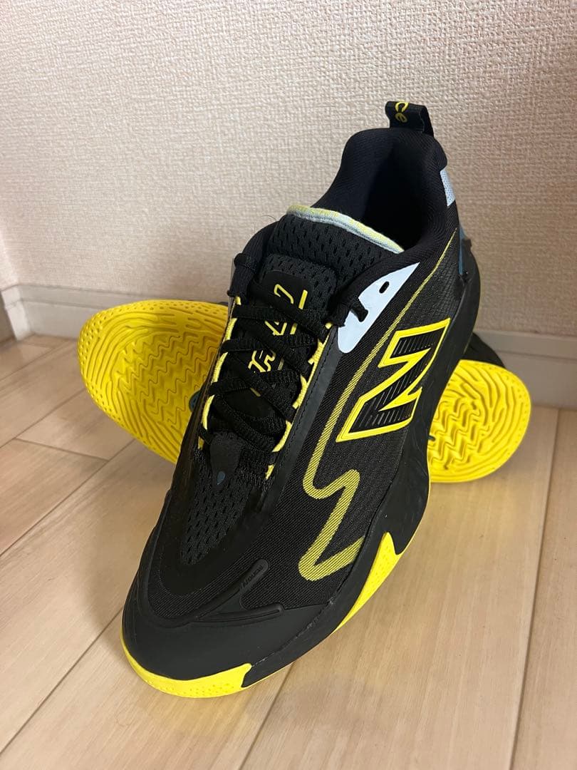 New Balance テニスシューズ 黒/黄