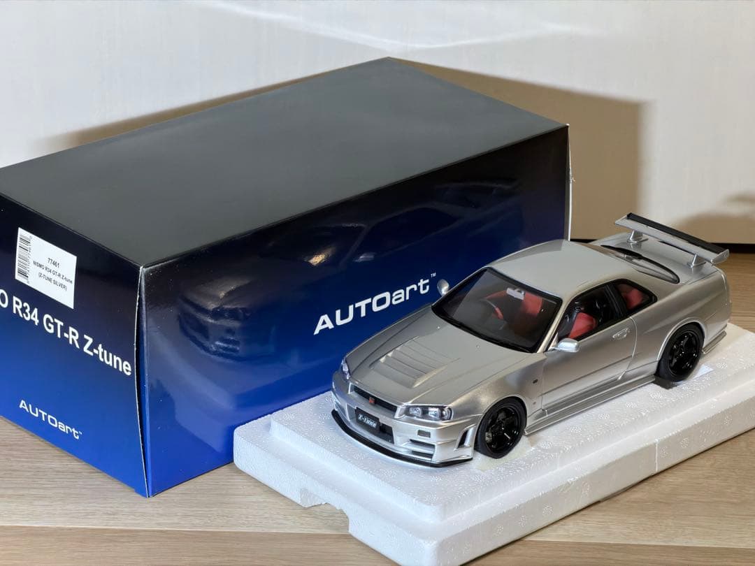 オートアート　1/18 SKYLINE GT-R Z-tune シルバー