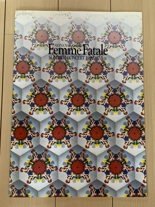 大幅値下げして再出品。当時モノ多数　限定商品　中森明菜レアグッズ多数