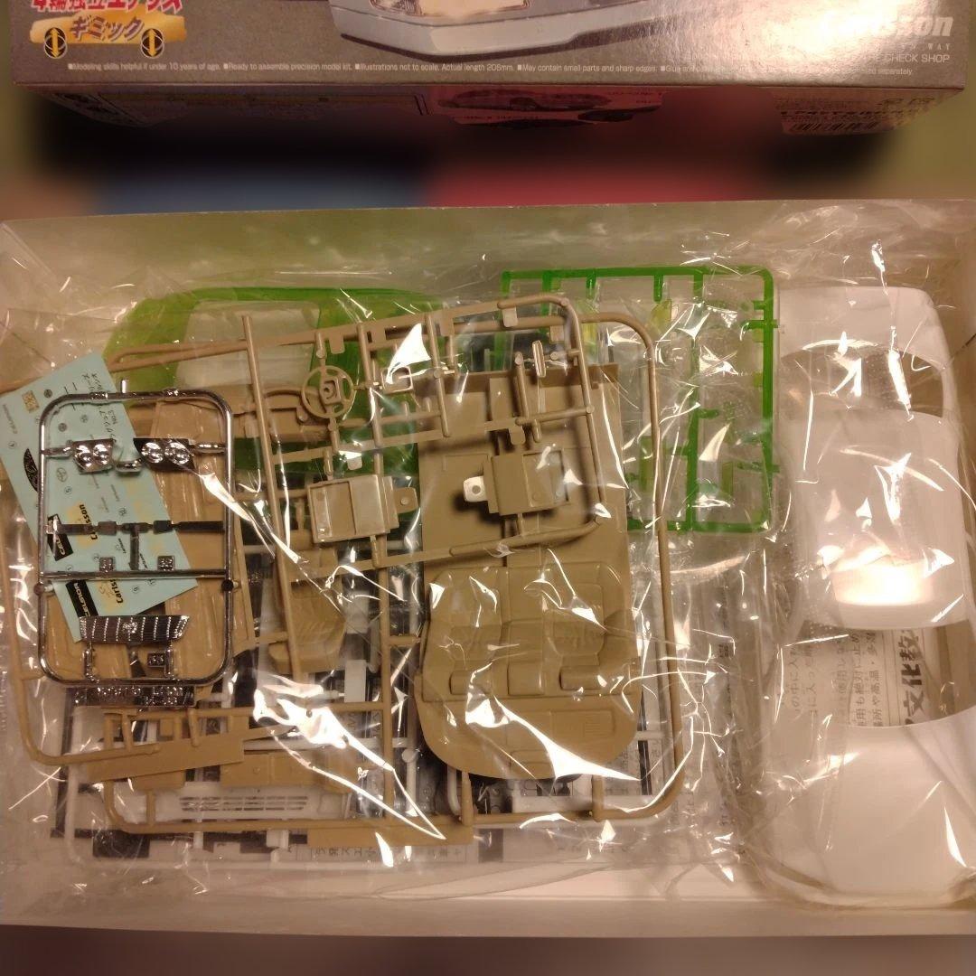 Carlsson CELSIOR UCF21 LUXY 1/24　プラモデル