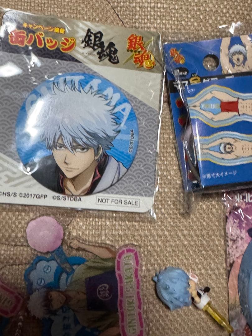 坂田銀時 アクリルキーホルダー　缶バッチ　セット