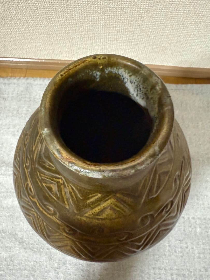 幾何学模様のダークグリーン茶色陶器花瓶 昭和レトロ アンティーク