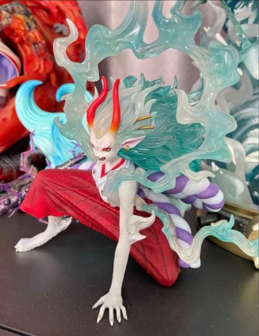 Q*g様 人獣ヤマト フィギュア