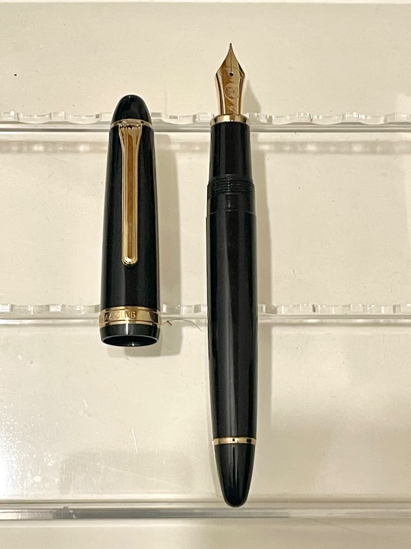 【珍品・大型18金ニブ】セーラー万年筆　プロフィット　18K 細字　美品