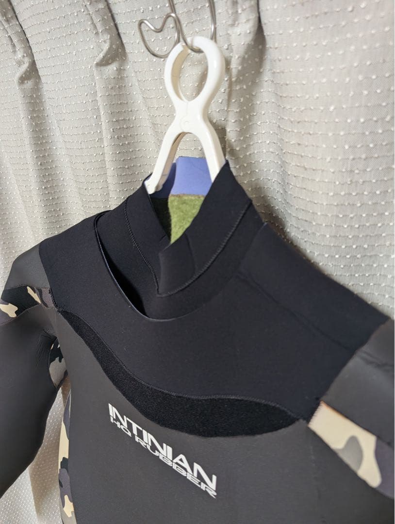 Intinian Hot Rubber 5×3mm セミドライ メンズ XL相当