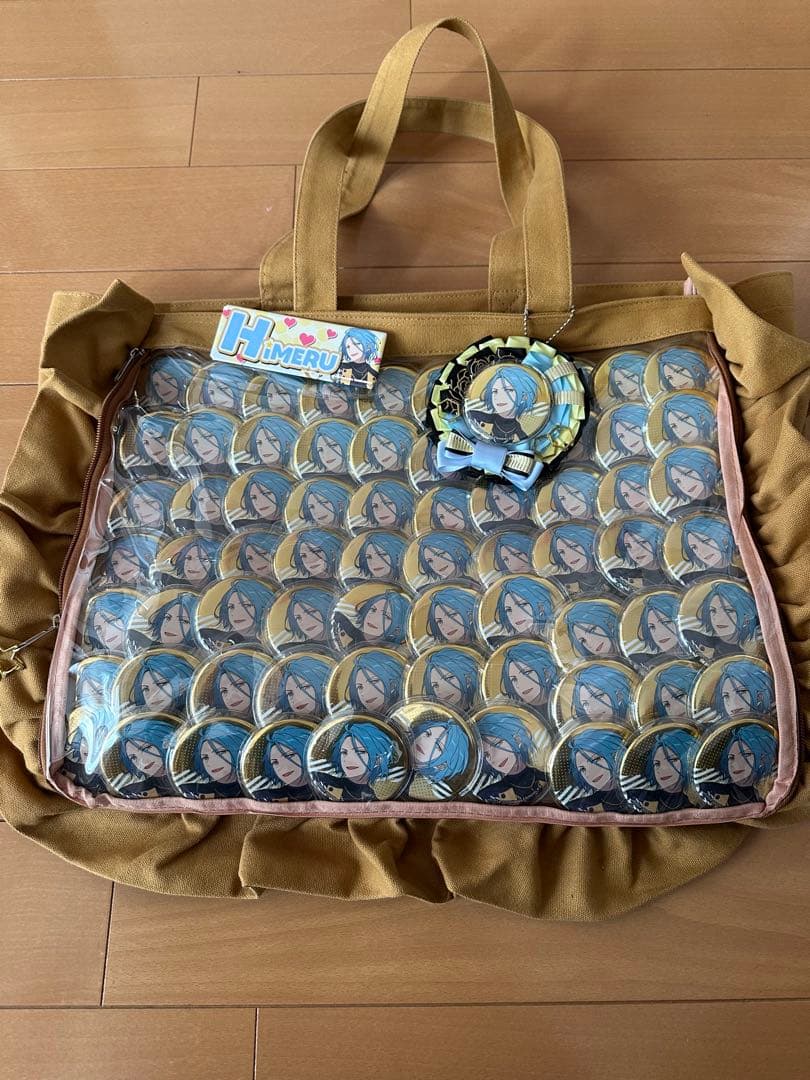HIMERU あんスタ　ピンバッジ70個　フリル付きバッグ