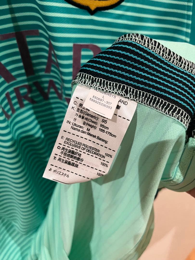 サッカー　NIKE バルセロナ ネイマール　ユニフォーム　未使用、タグ付き