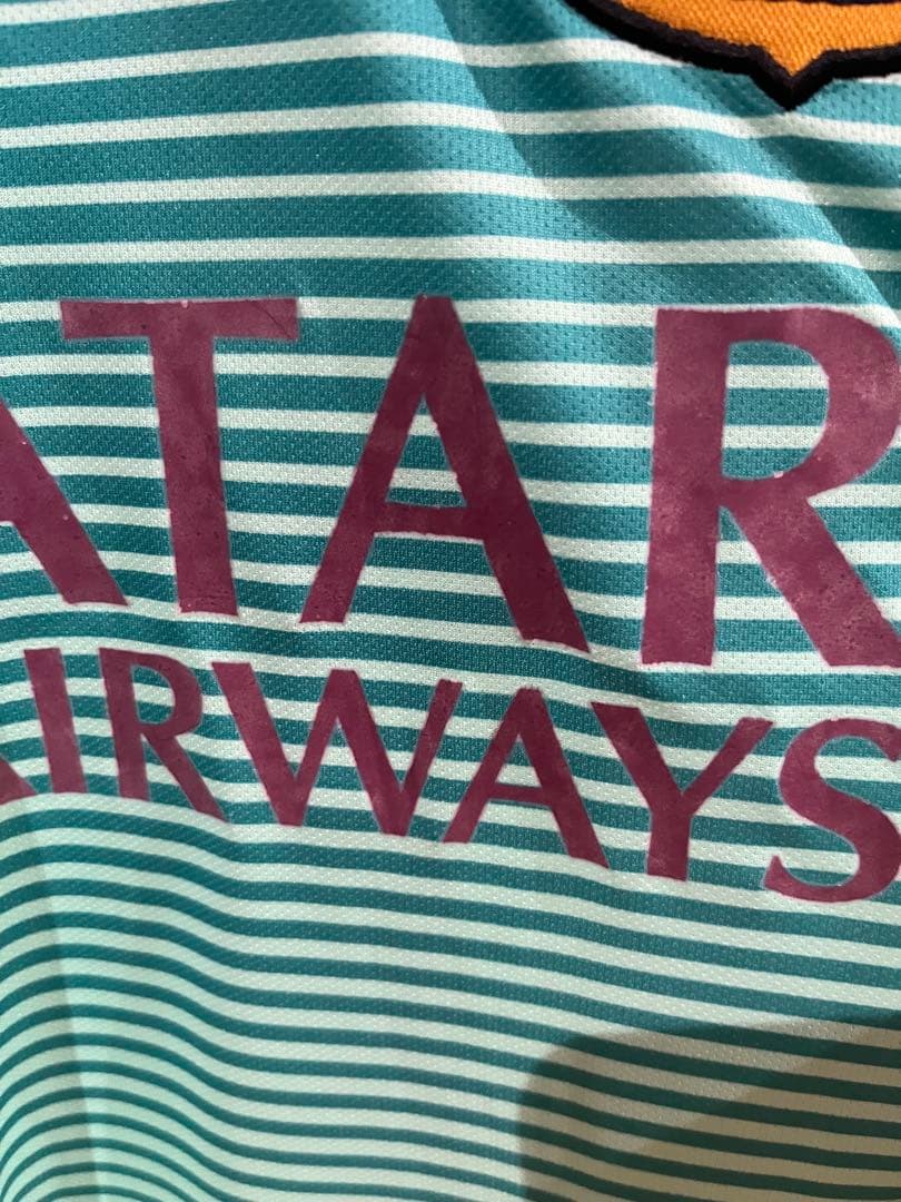 サッカー　NIKE バルセロナ ネイマール　ユニフォーム　未使用、タグ付き