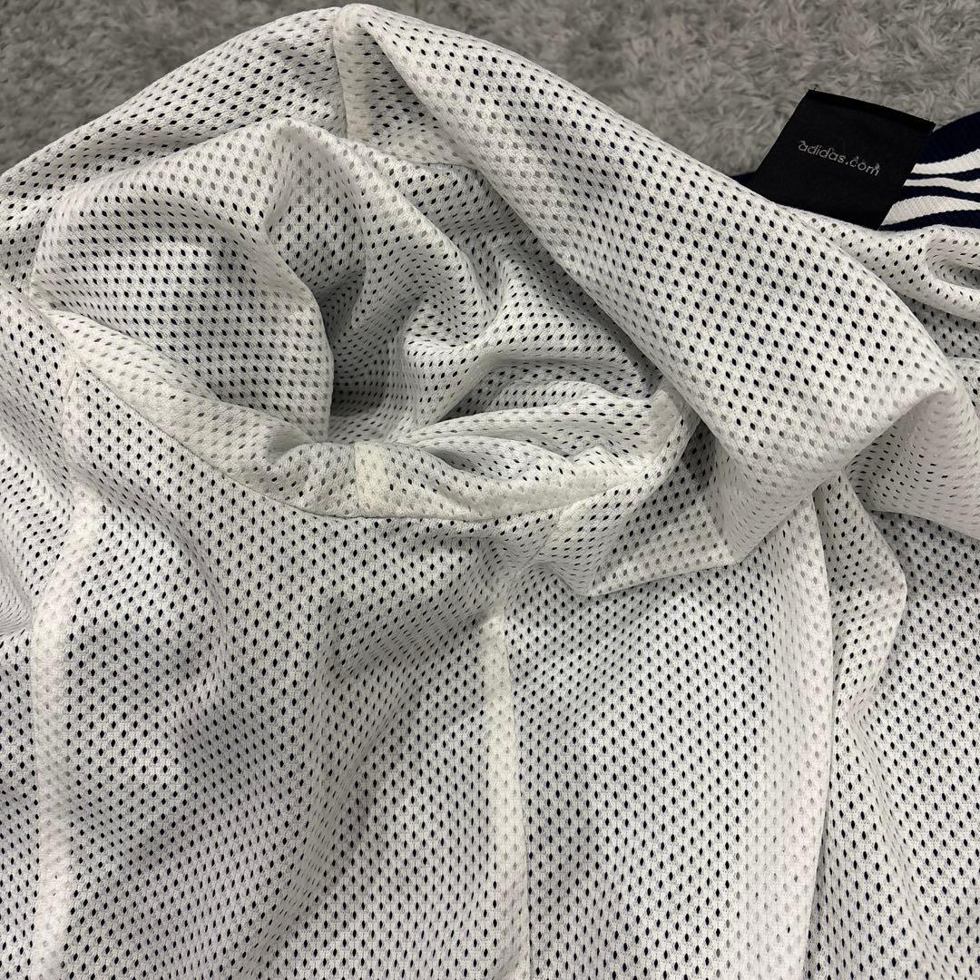 アディダスadidas　チェルシー　ナイロンジャケット