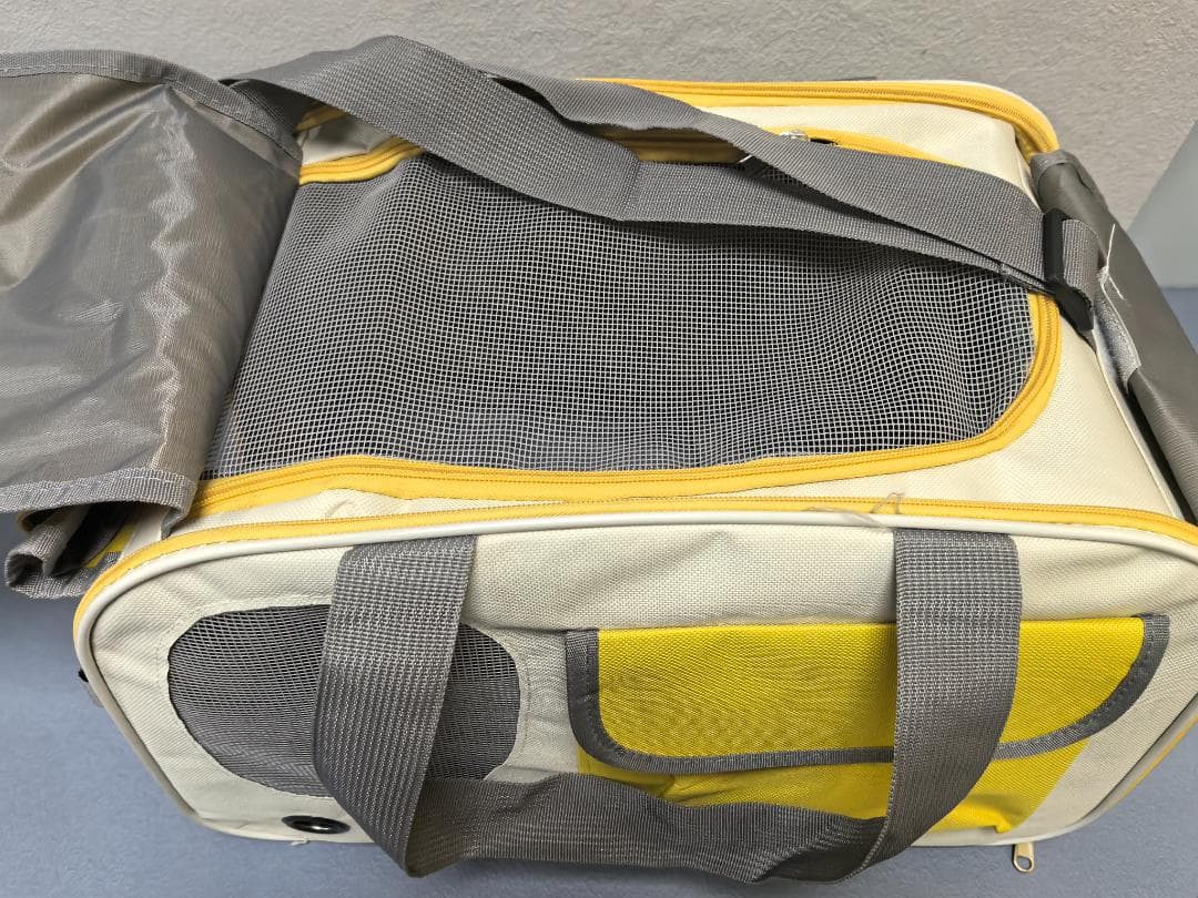 【未使用】ペット用キャリーバッグ 犬猫兼用 折りたたみ式