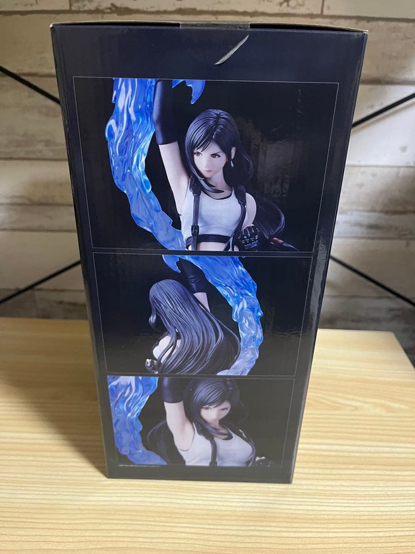 ティファ・ロックハート フィギュア 新品