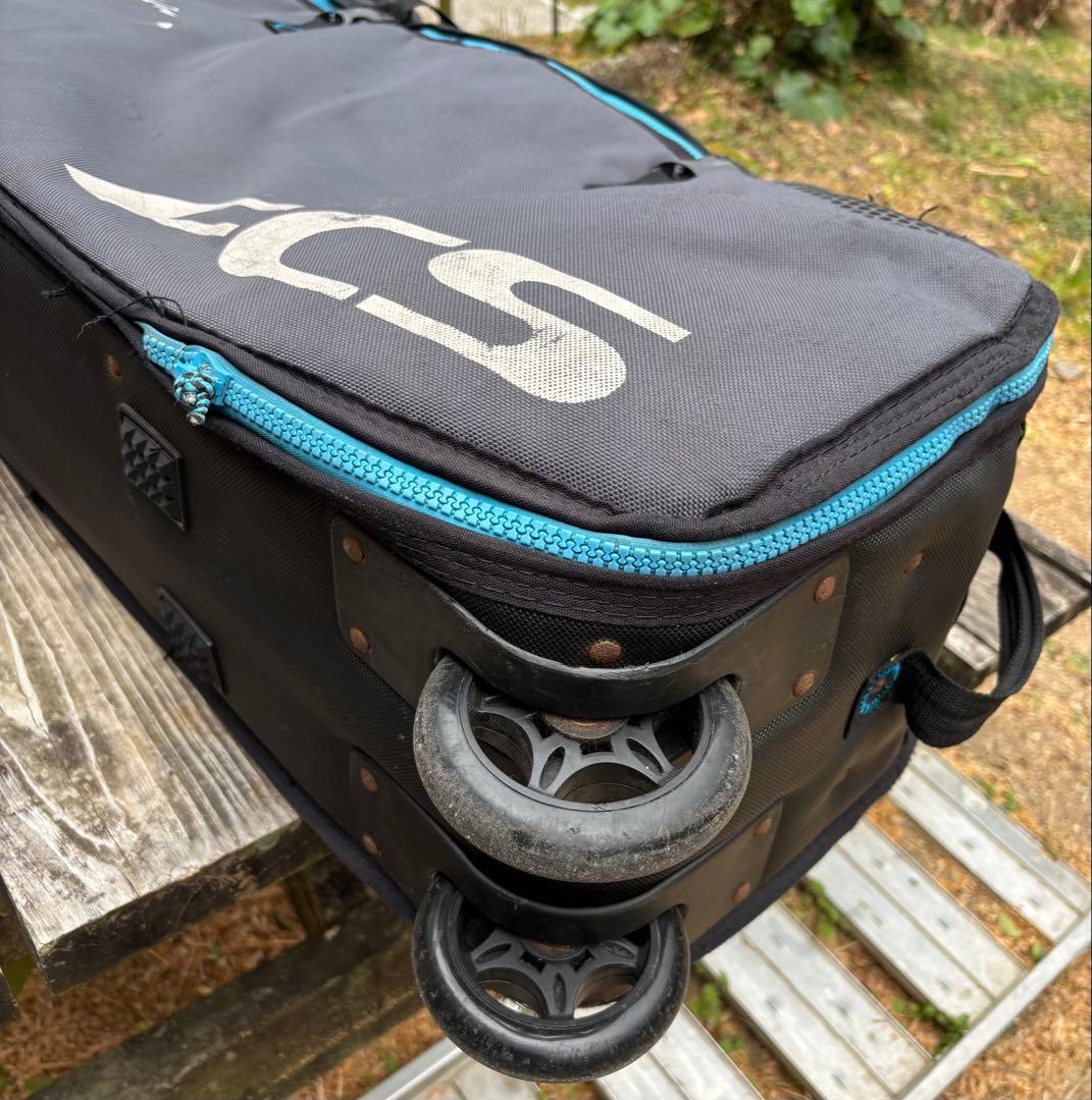 FCS サーフボードケース ホイール付き　中古