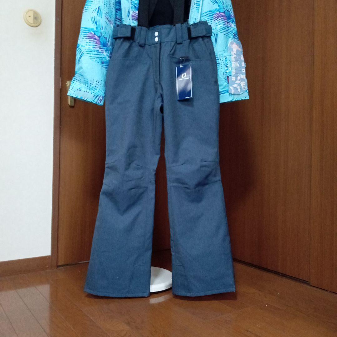 人気のONYONE　新品未使用タグ付き　 スキーウェア 上下 (女性用)
