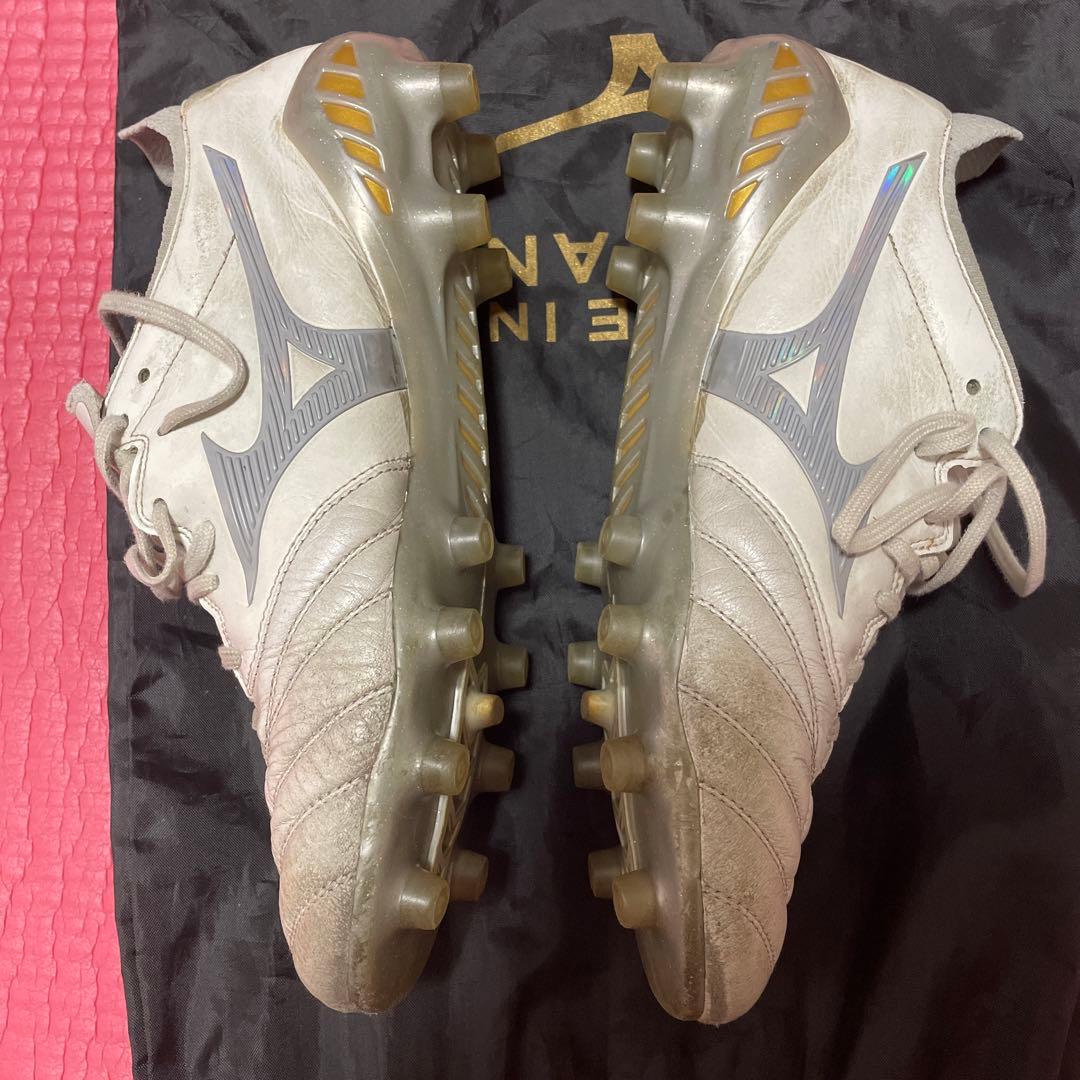 ミズノ モレリアNEO3 シャイニングカラー