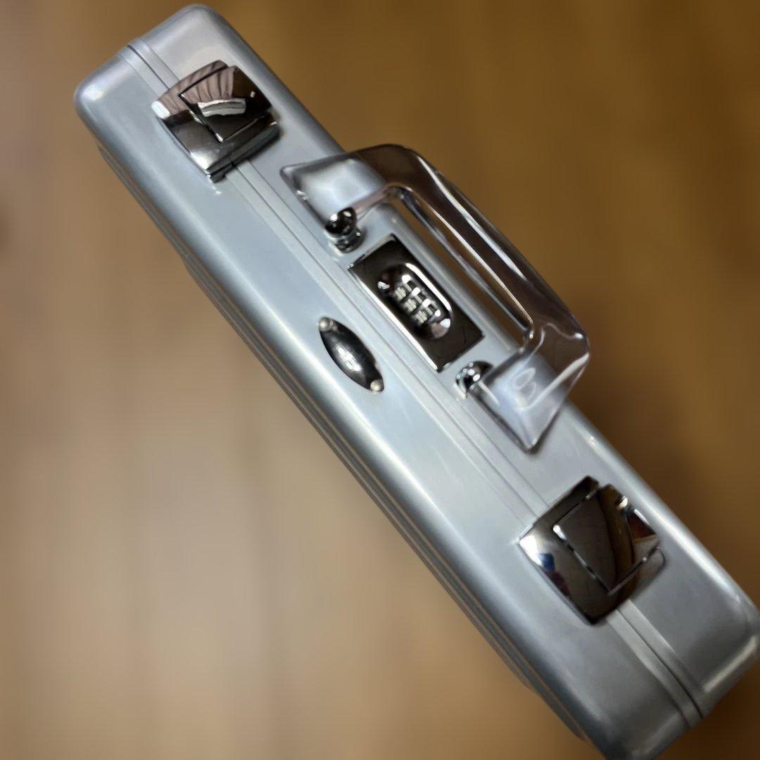 ZERO HALLIBURTON アタッシュケース