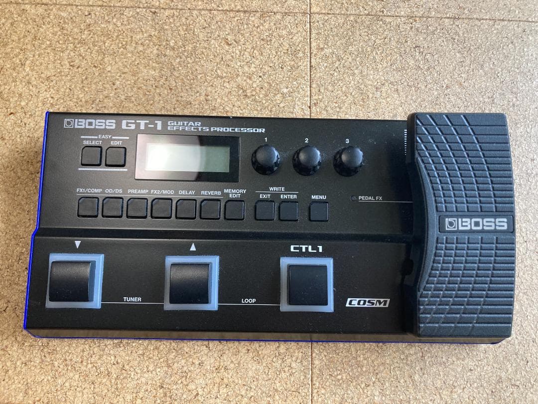 美品　BOSS GT-1 マルチエフェクター　新品純正アダプター付き
