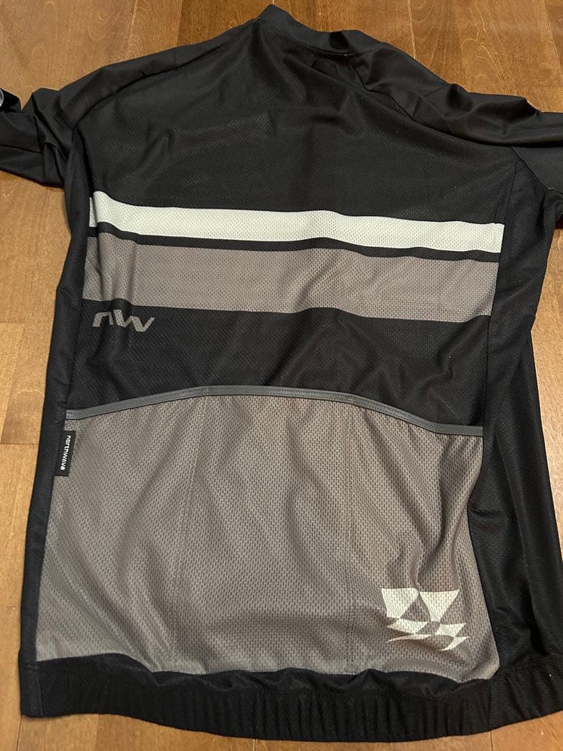 【新品！未使用】サイクリングウェア＋ビブショーツ トライアスロンスーツ sサイズ